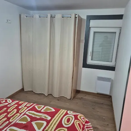 Tres Belle Maisonnette * Puyoo